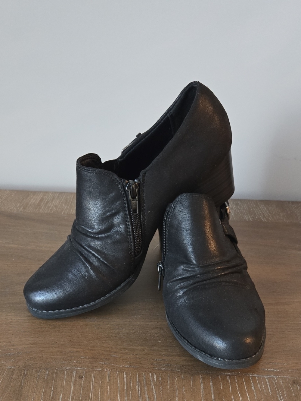BareTraps Black Ankle Booties with Side Zip